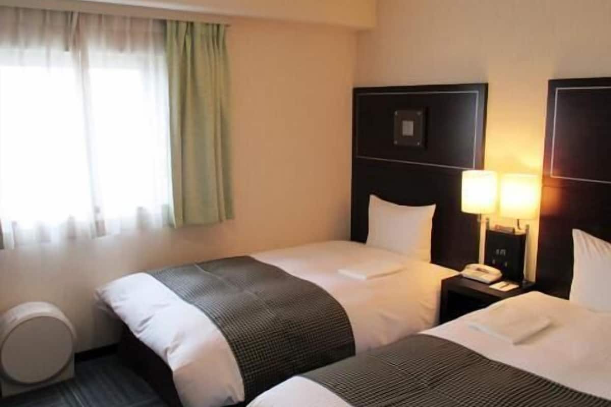 desk, blackout curtains, iron/ironing board, free wifi