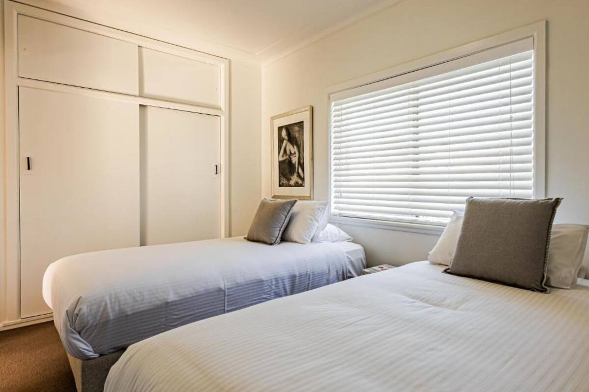 Minibar, decoración personalizada y muebles diferentes