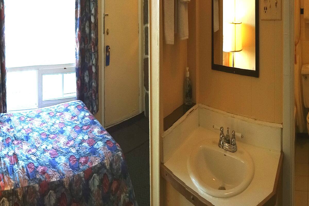 Desk, iron/ironing board (on request), WiFi (free)