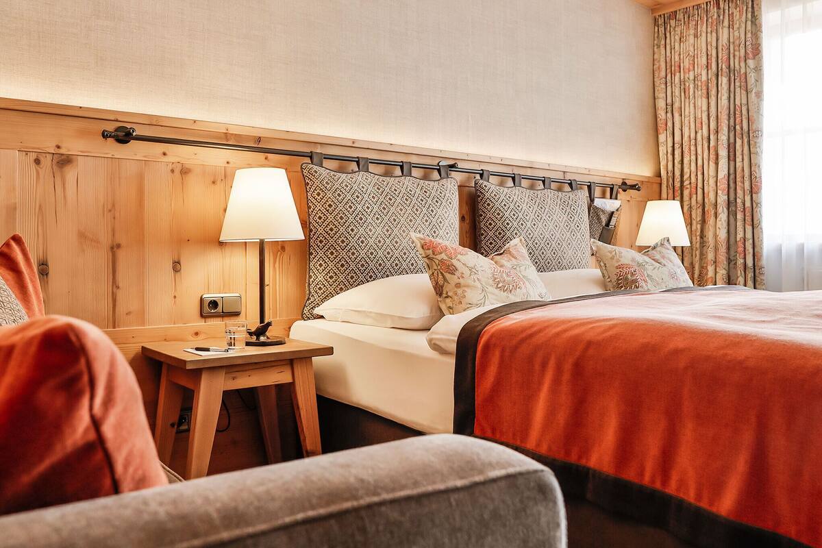 standard double room, balcony | 1 bedroom, minibar, in-room safe, laptop workspace