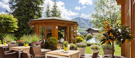 Café da manhã e jantar