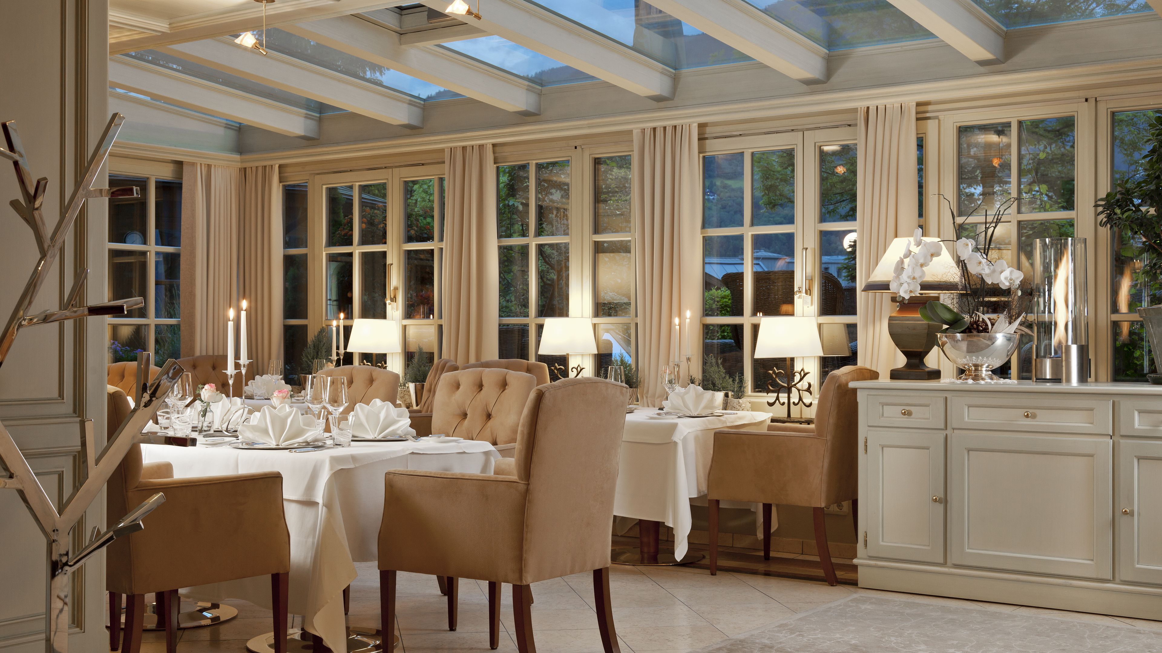 breakfast and dinner served