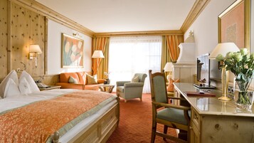 Junior Suite, Balcony | Living area | 42-inch LED TV with digital channels, TV