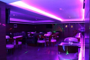 Nightclub - Hotel Chennai Le Palace (Chennai)