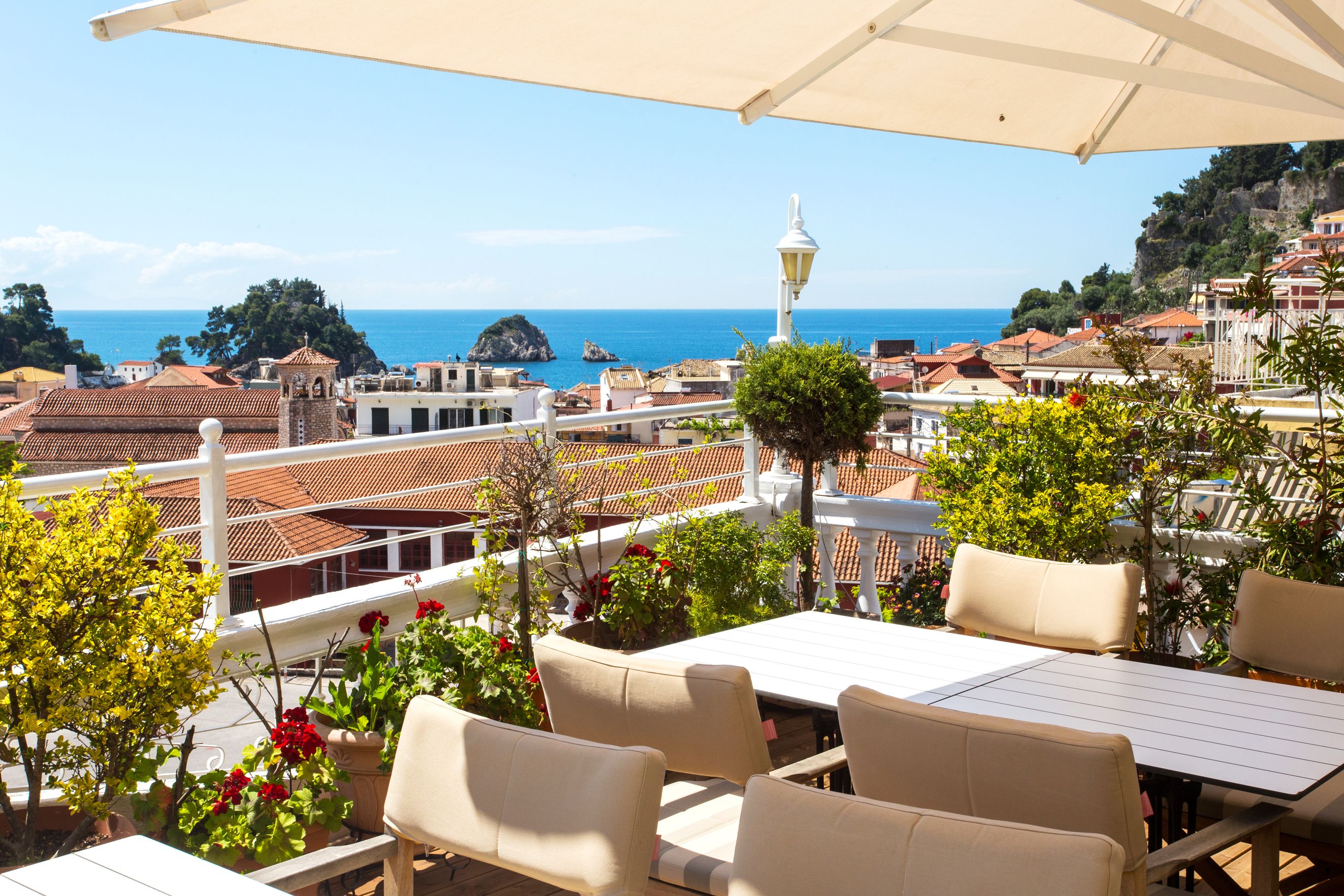 breakfast and dinner served, greek cuisine