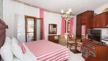 Studio - havsutsikt | Värdeförvaringsskåp på rummet, mörkläggningsgardiner och ljudisolering