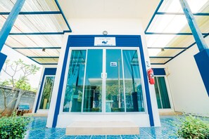 Exterior - Paragon Hometel (Surat Thani)