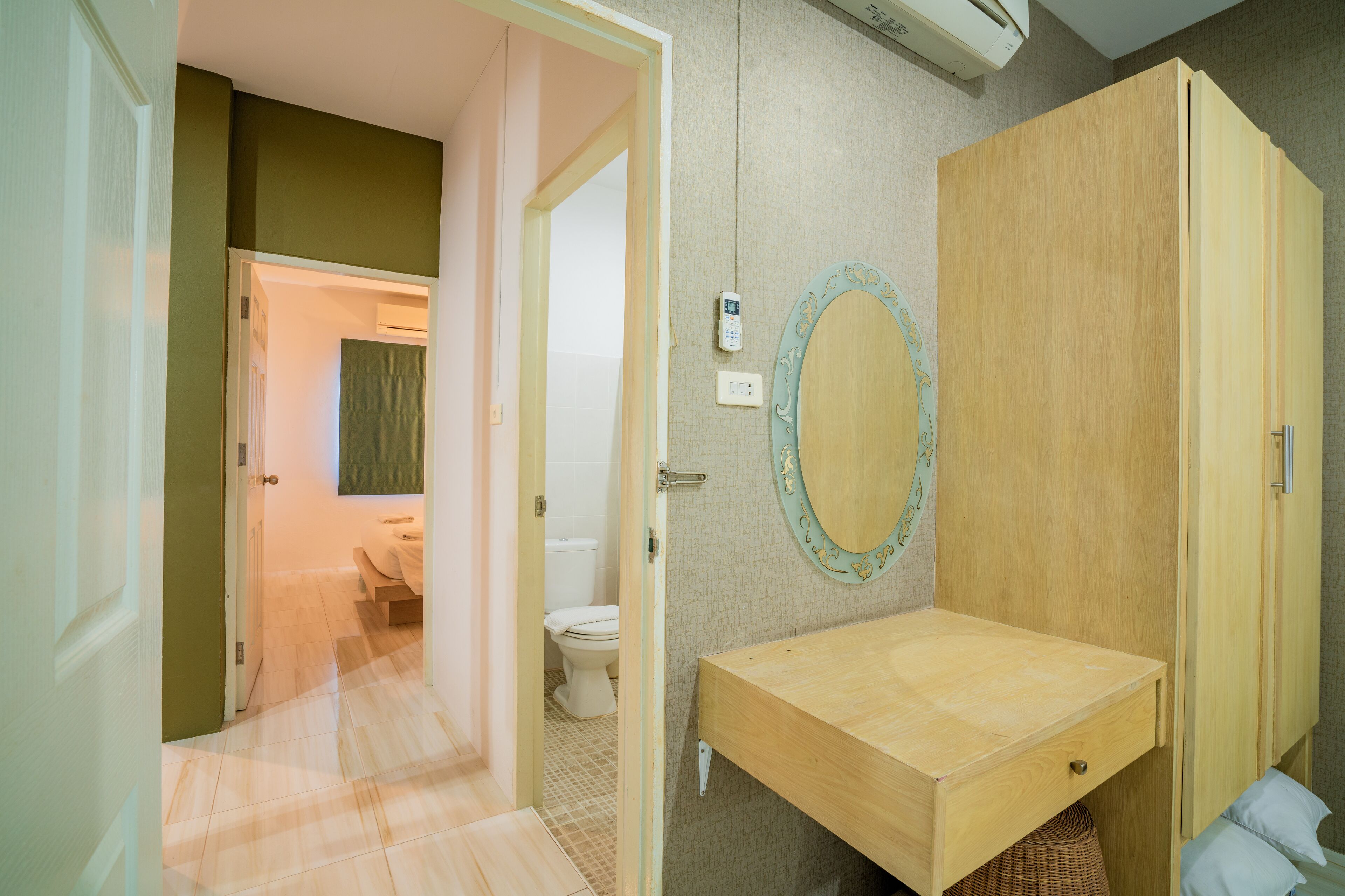 family suite | desk, soundproofing, free wifi, bed sheets