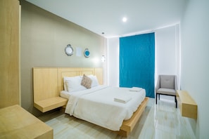 Family Suite | Desk, soundproofing, free WiFi, bed sheets - Paragon Hometel (Surat Thani)