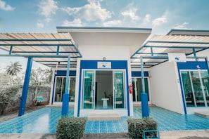 Exterior - Paragon Hometel (Surat Thani)
