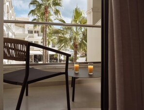 Habitación Deluxe doble, 2 camas individuales | Terraza o patio