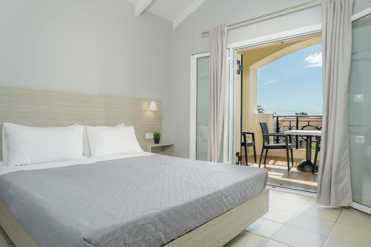 1 bedroom, in-room safe, blackout drapes, soundproofing