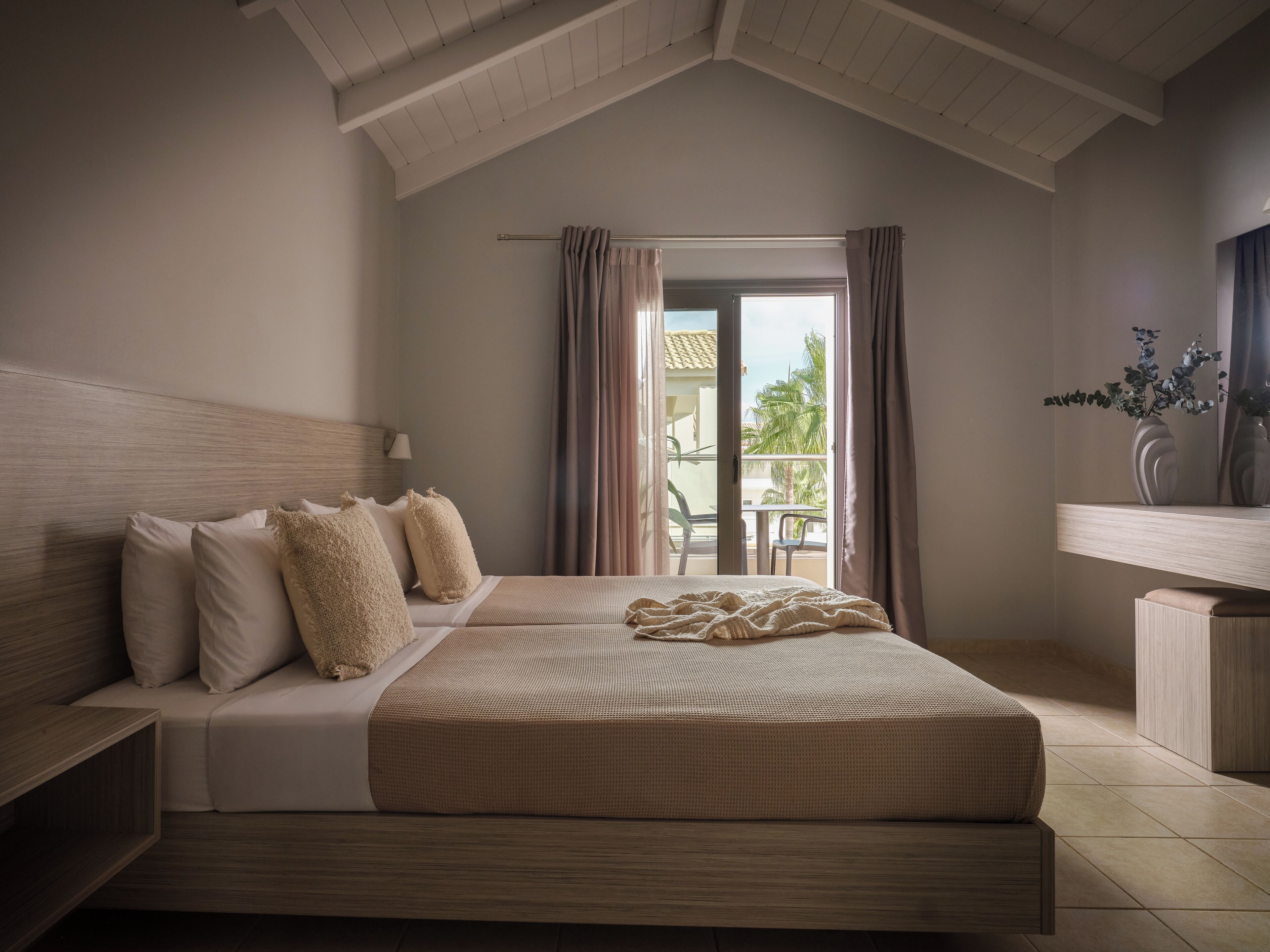 华丽双人房, 2 张单人床 | 迷你吧、客房内保险箱、遮光窗帘、隔音