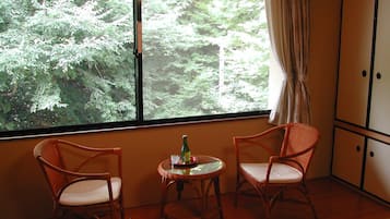 In-room safe, free WiFi