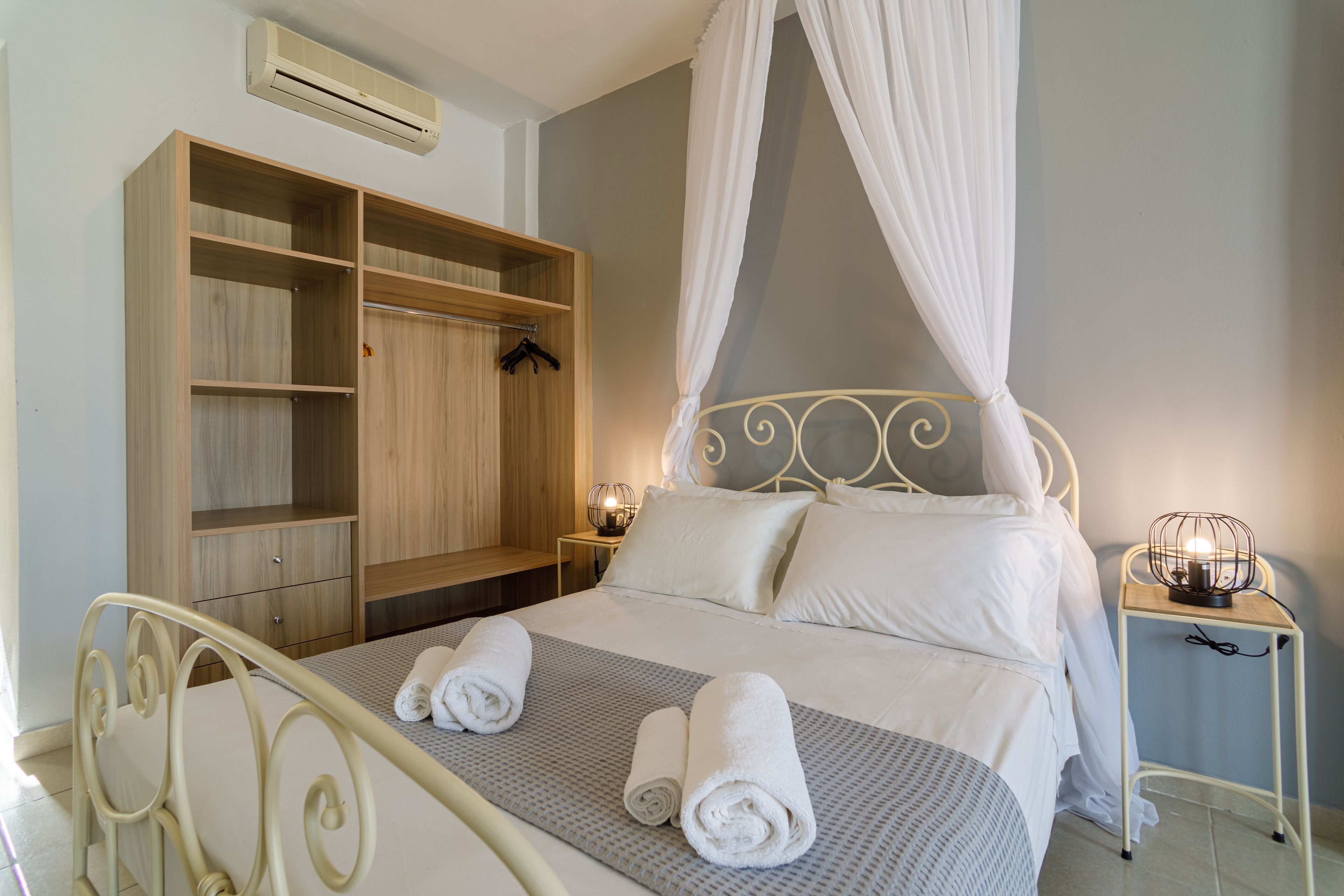 superior double or twin room, sea view | desk, travel cot, free wifi, bed sheets