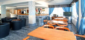 Bar (en el alojamiento)