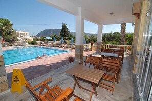 Outdoor dining - Zeus (Kos)
