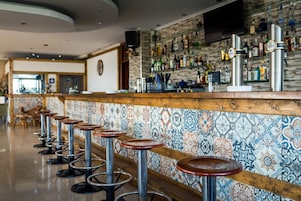 Bar (en la propiedad)