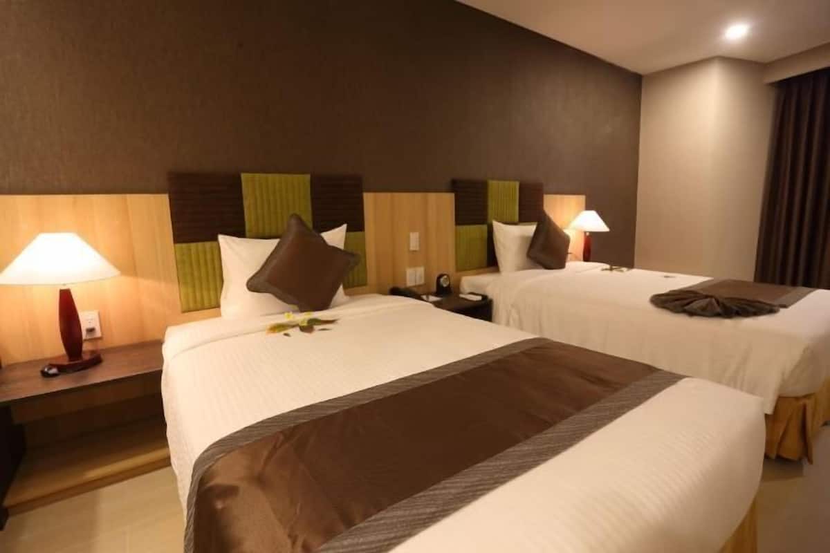 1 bedroom, premium bedding, down comforters, minibar