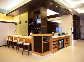 Bar (on property) - Hampton Inn by Hilton Silao-Aeropuerto Bajio (Silao)
