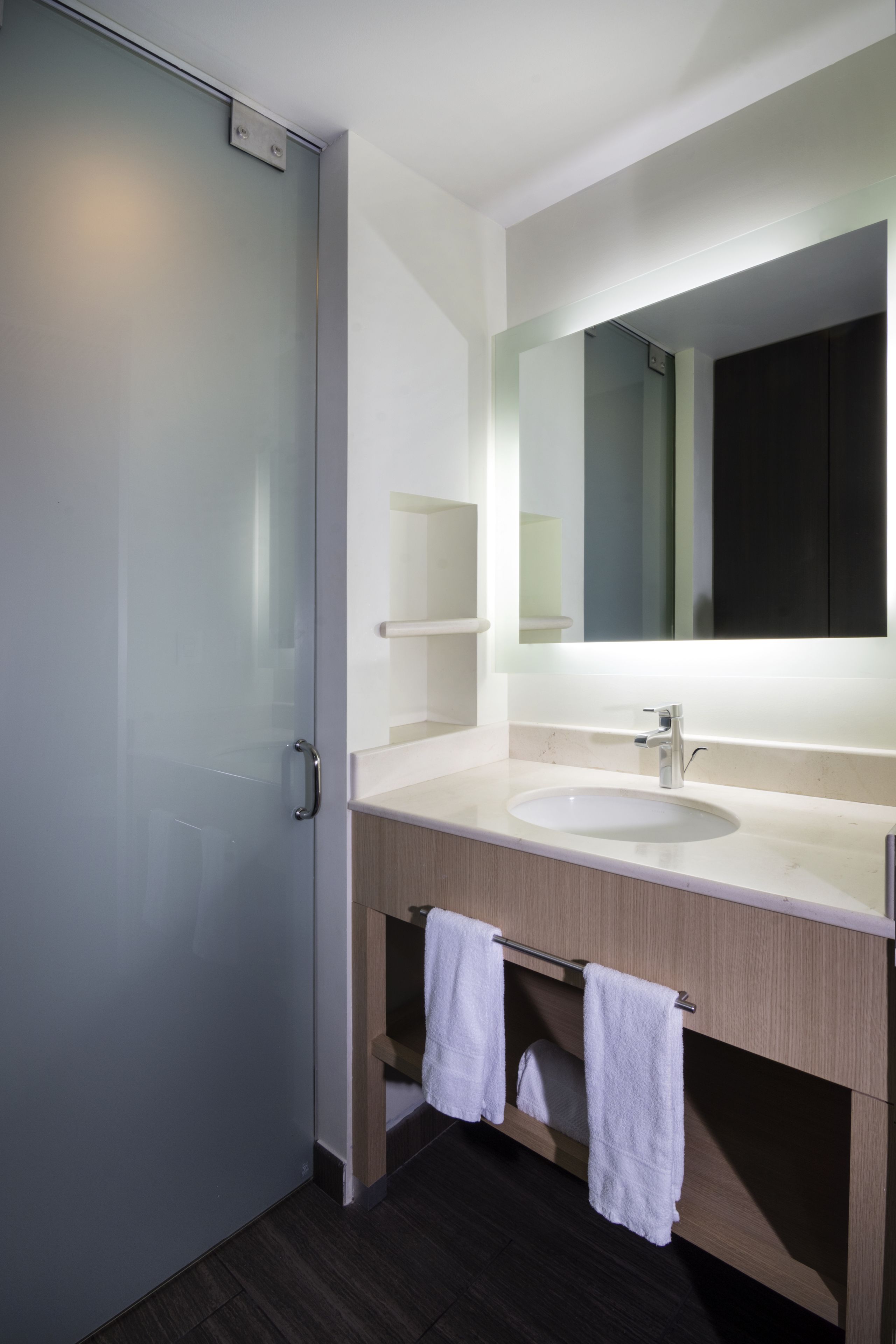 room, 1 king bed, accessible, non smoking | bathroom sink