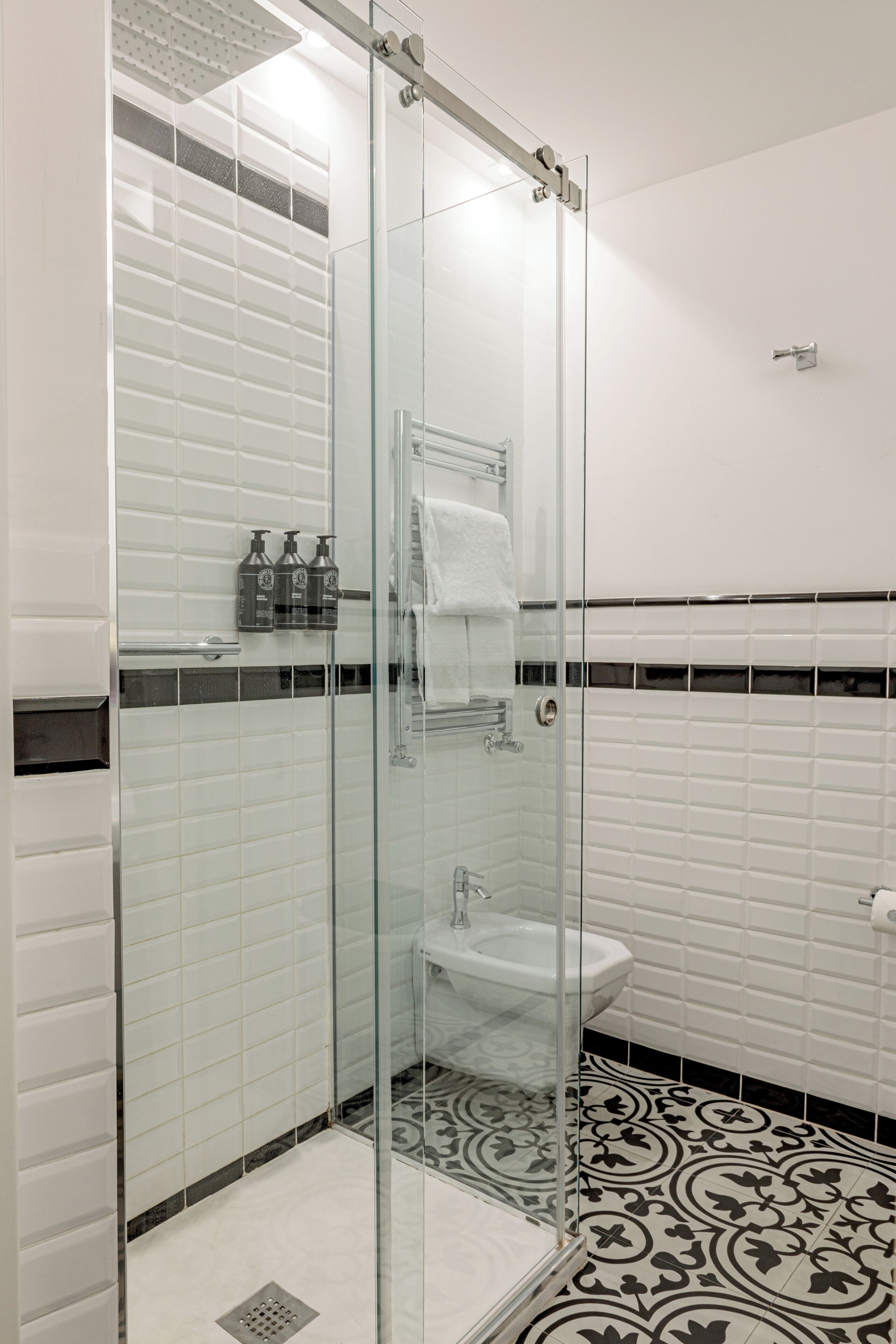 Photo - The Independent Suites