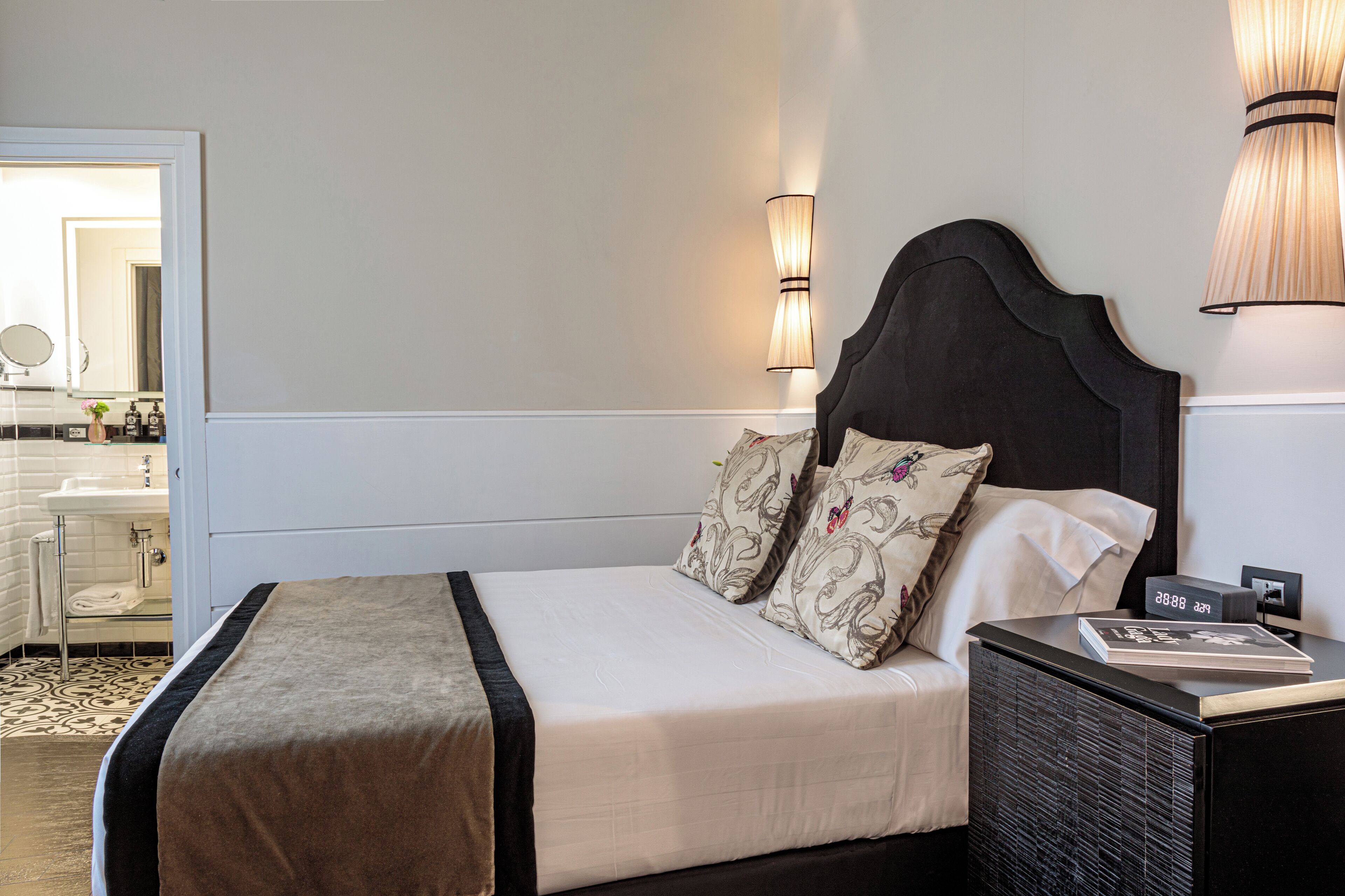 Photo - The Independent Suites