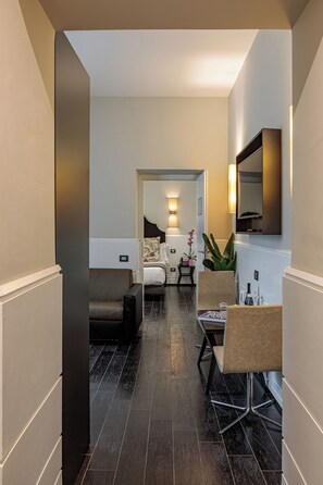 Family Room | Premium bedding, minibar, in-room safe, individually decorated