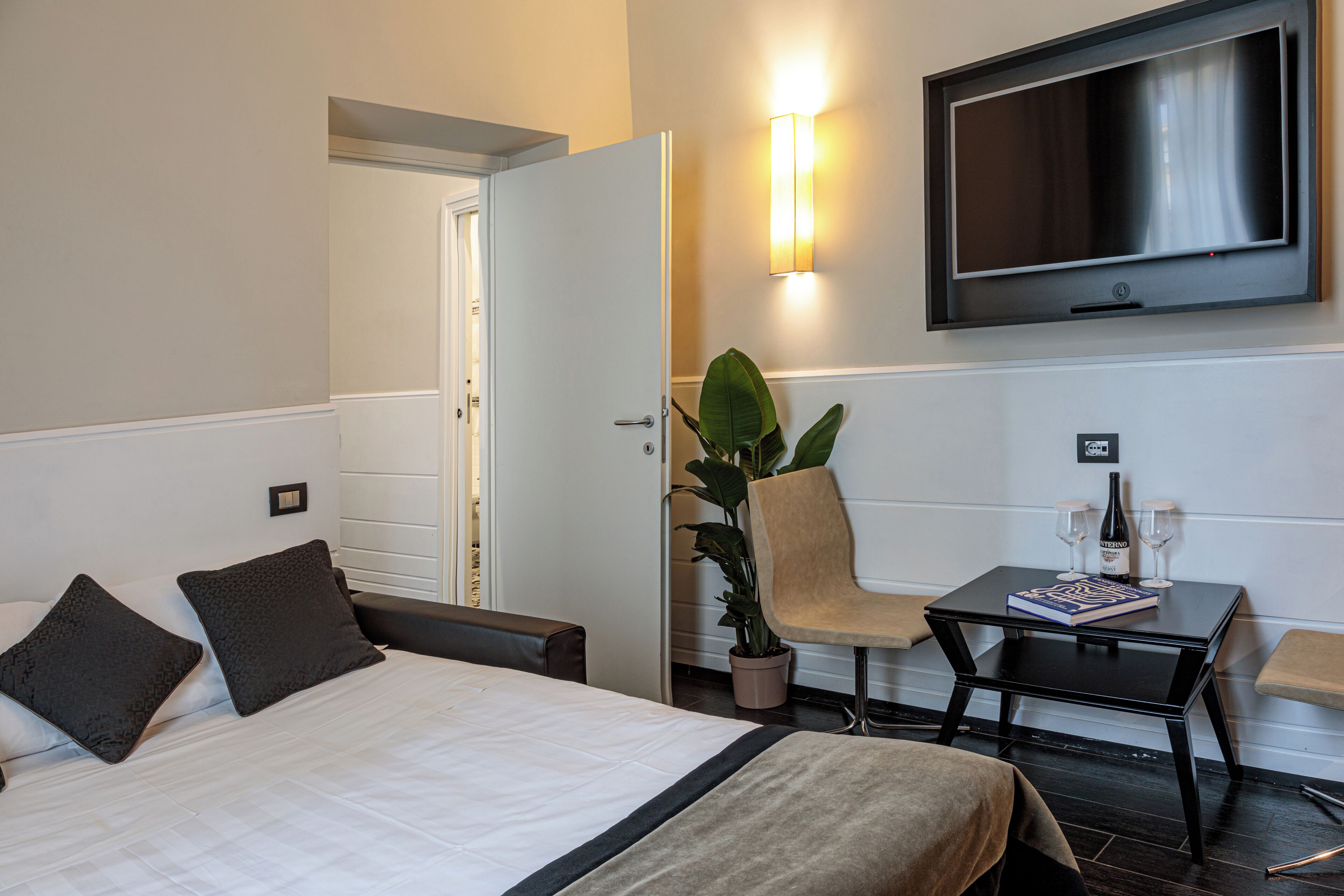 Photo - The Independent Suites