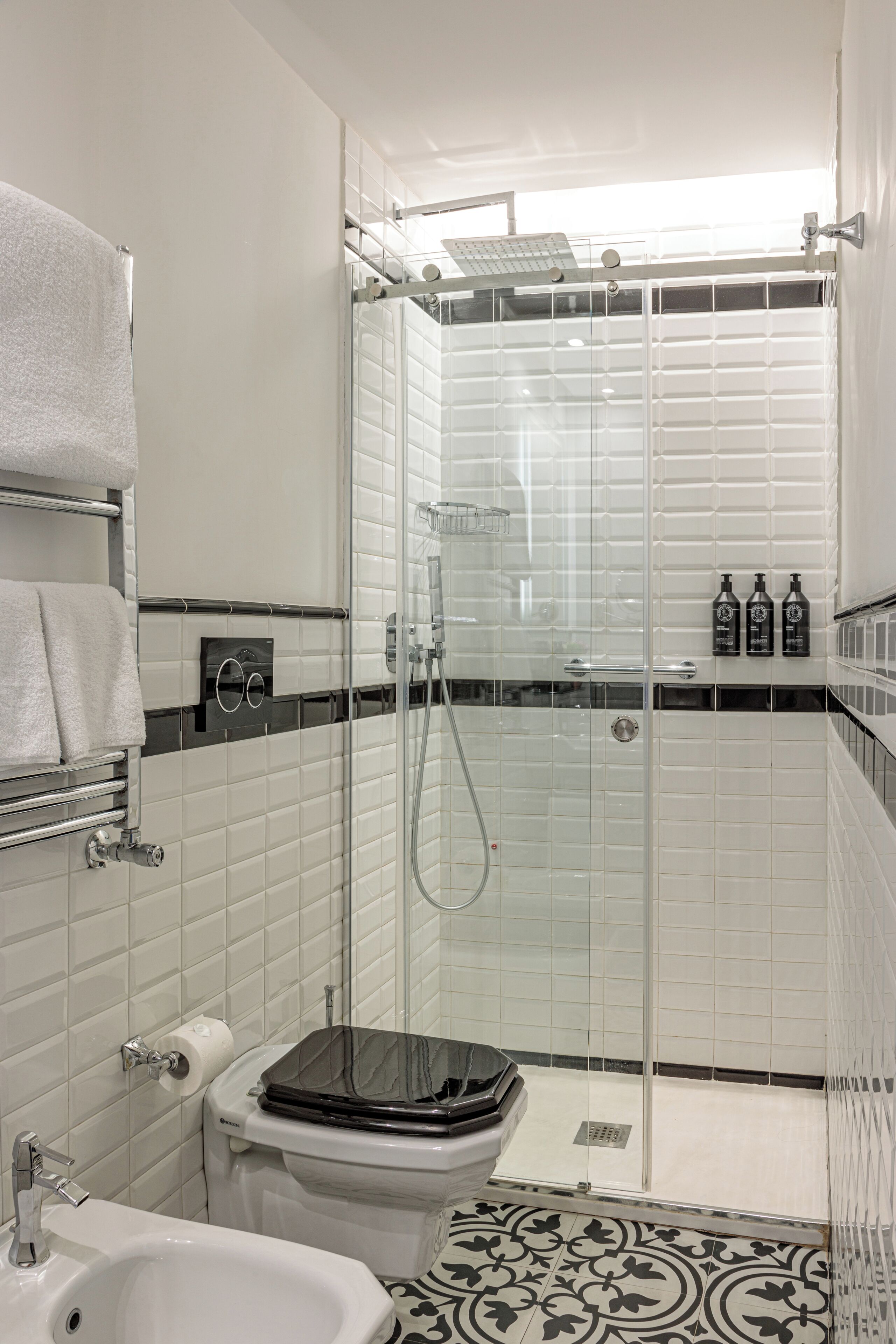 Photo - The Independent Suites