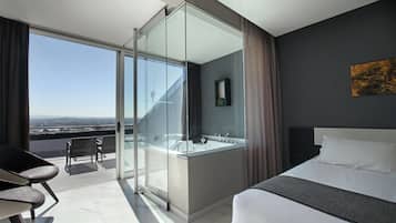 Literie de qualité supérieure, surmatelas, minibar