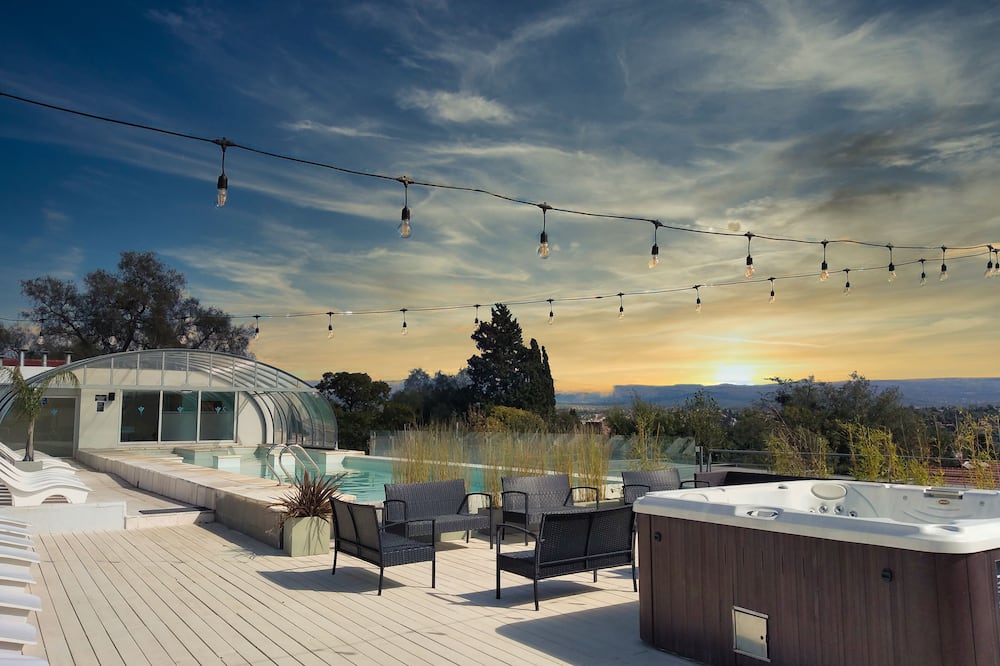 Pinares Panorama Suites & Spa
