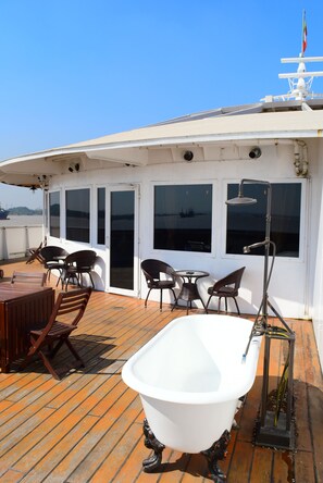 June Bay Suite  | Minibar, in-room safe, individually furnished, desk - Vintage Luxury Yacht Hotel (Yangon)