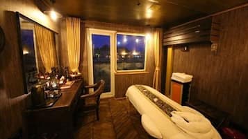 Couples treatment room(s), steam room, body treatments, aromatherapy