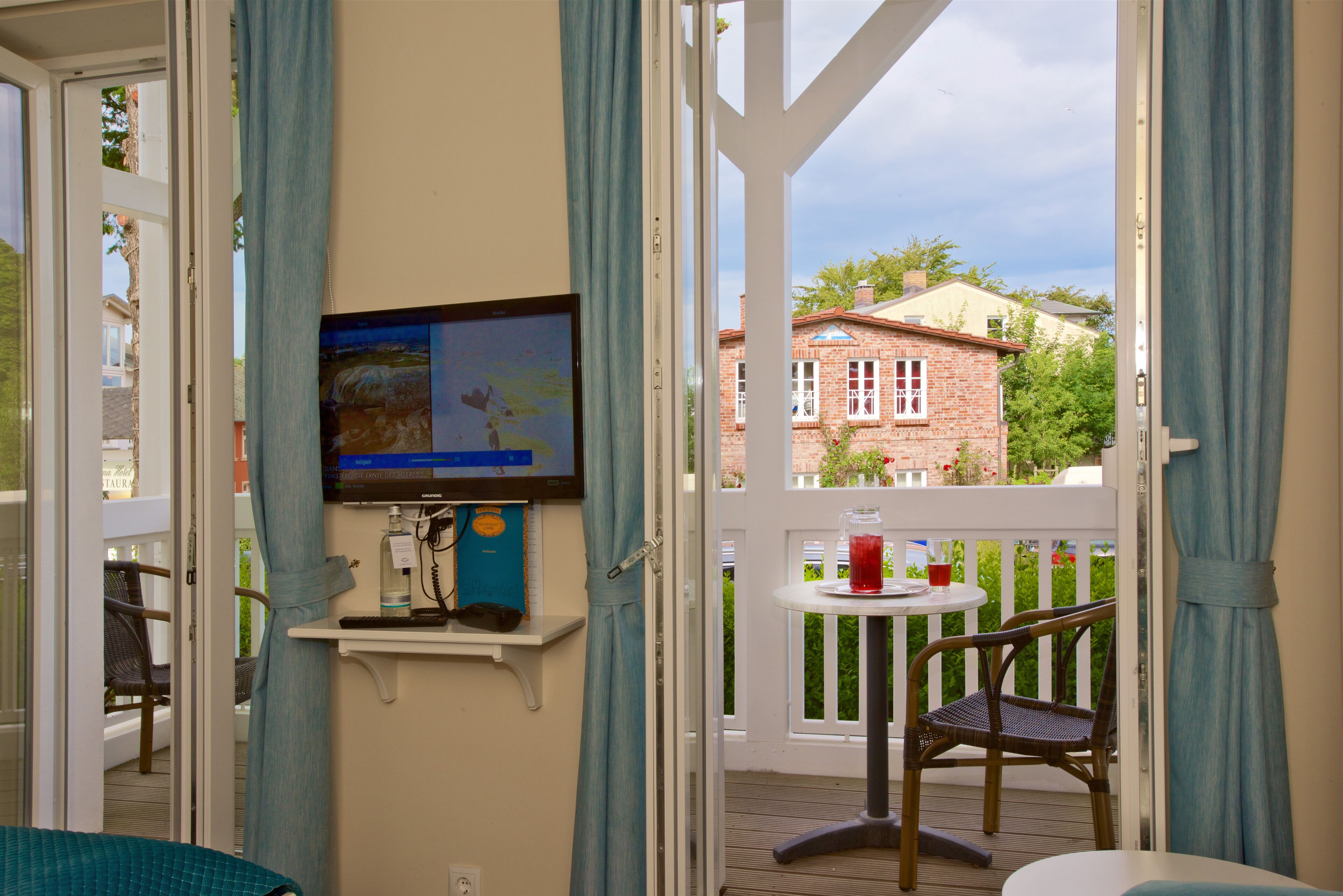 comfort double room, balcony, annex building | 1 bedroom, hypo-allergenic bedding, in-room safe, individually decorated