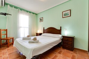 2 bedrooms, in-room safe, iron/ironing board, free WiFi - ApartHotel Atlas (Torrevieja)