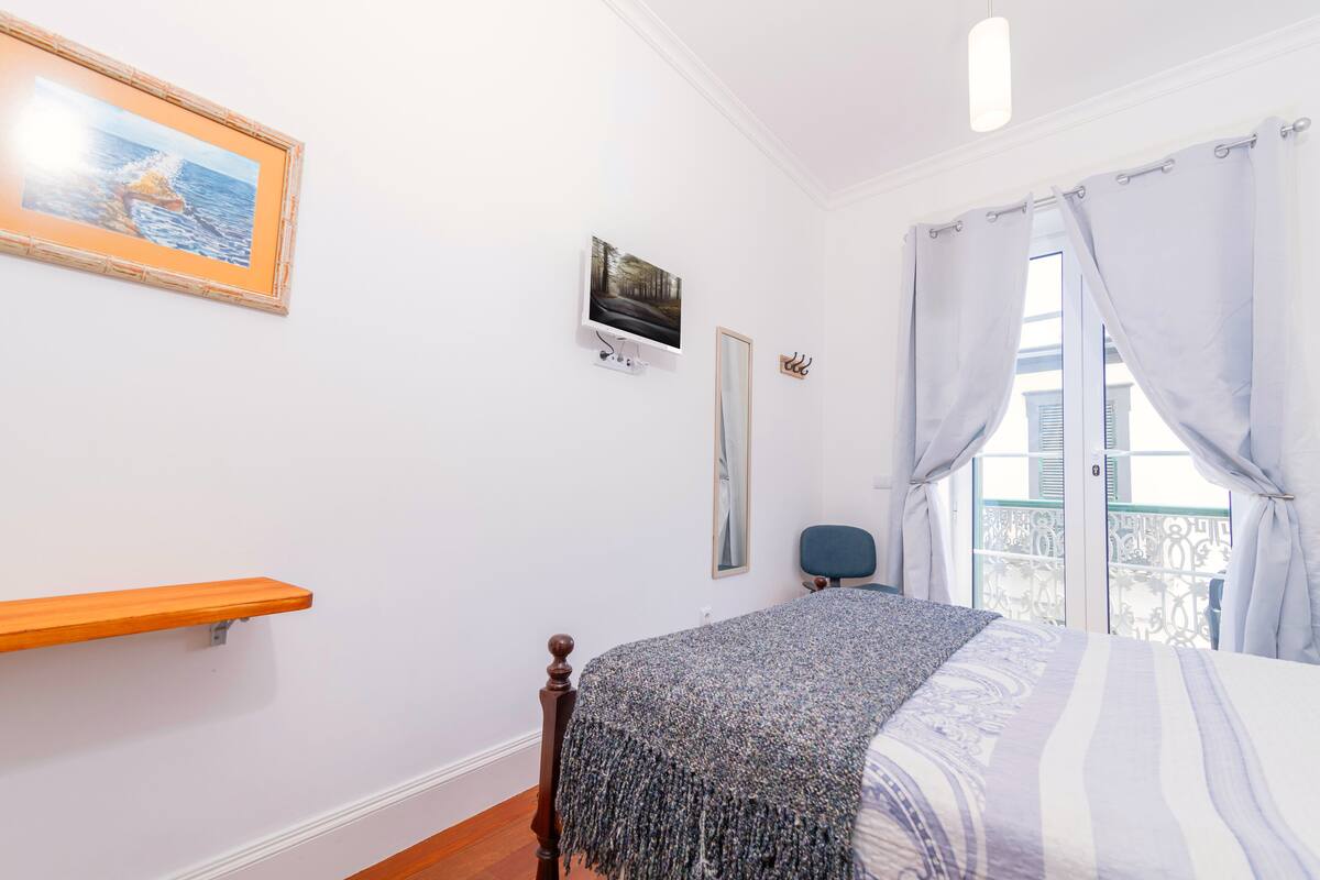 Habitación económica doble, 1 cama doble, vistas al mar