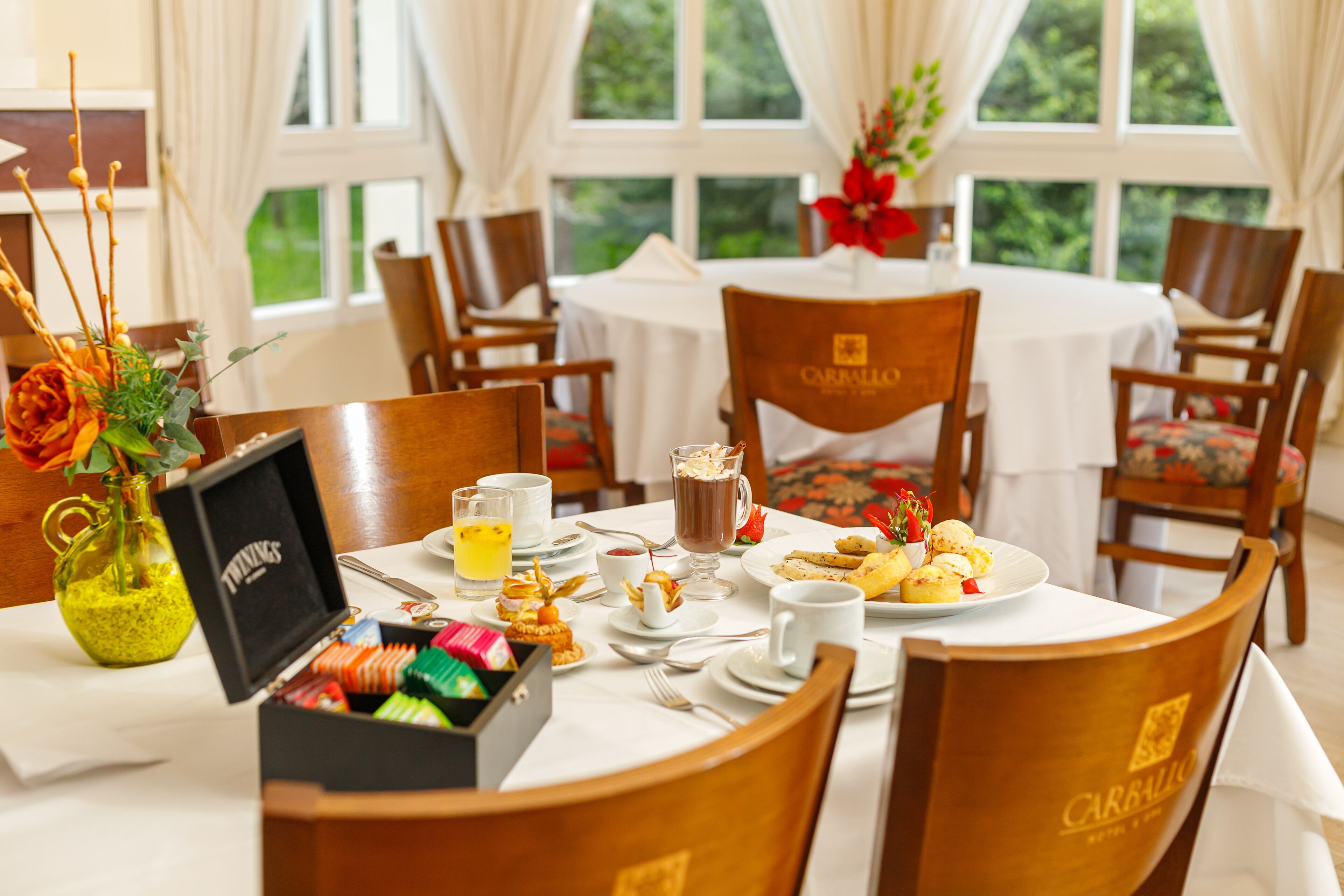 breakfast and lunch served