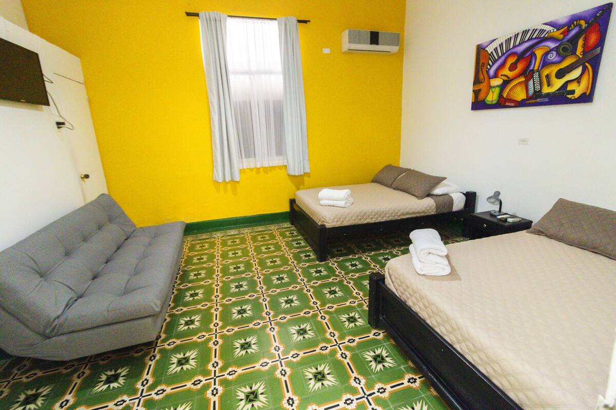 In-room safe, rollaway beds (surcharge)