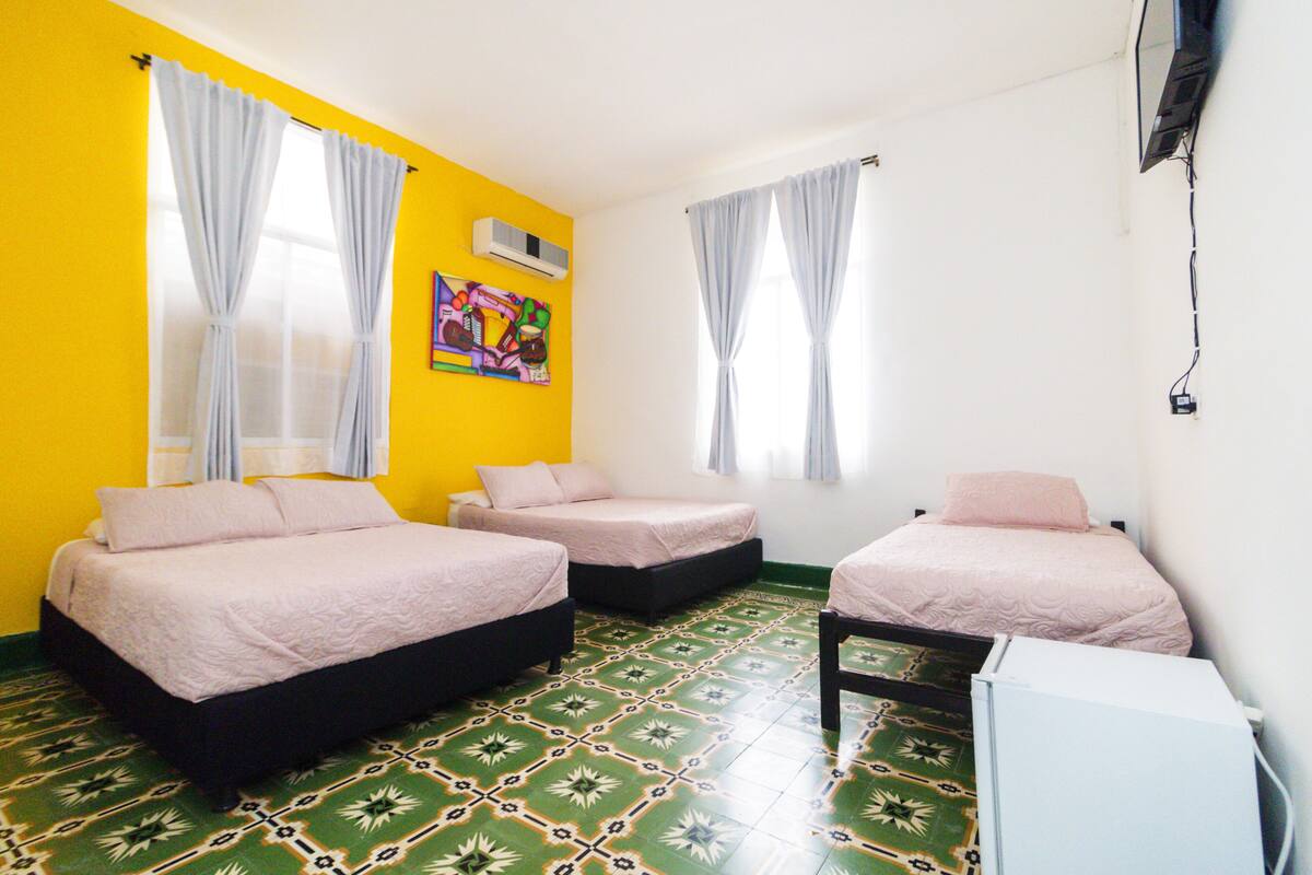 In-room safe, rollaway beds (surcharge)