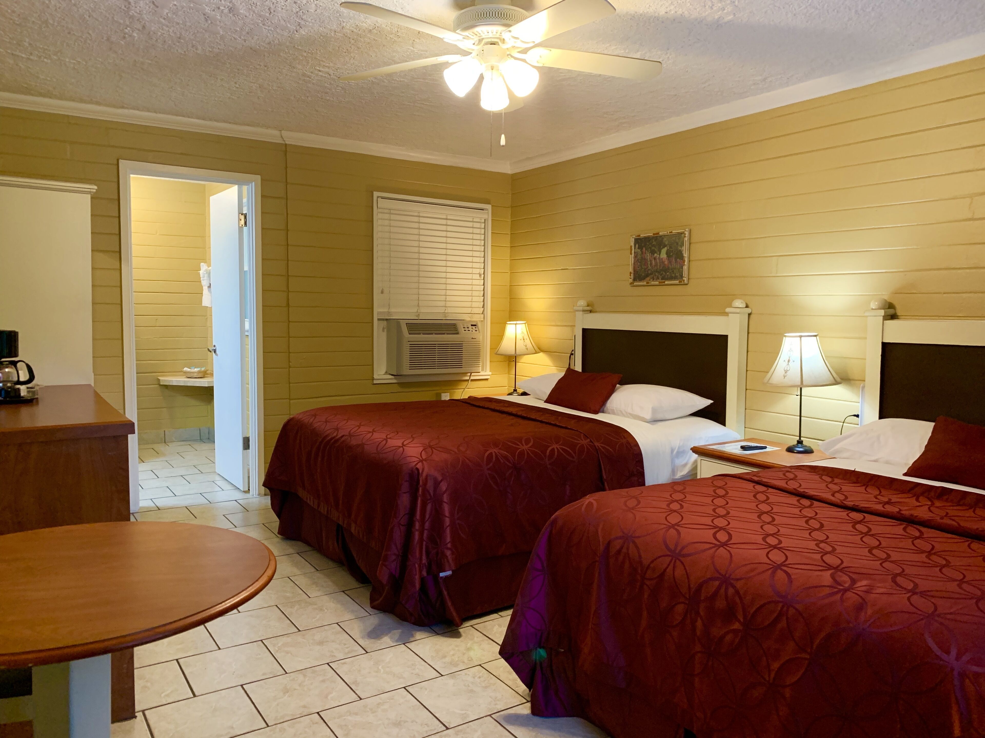 Foto - Lakeside Inn and Cafe