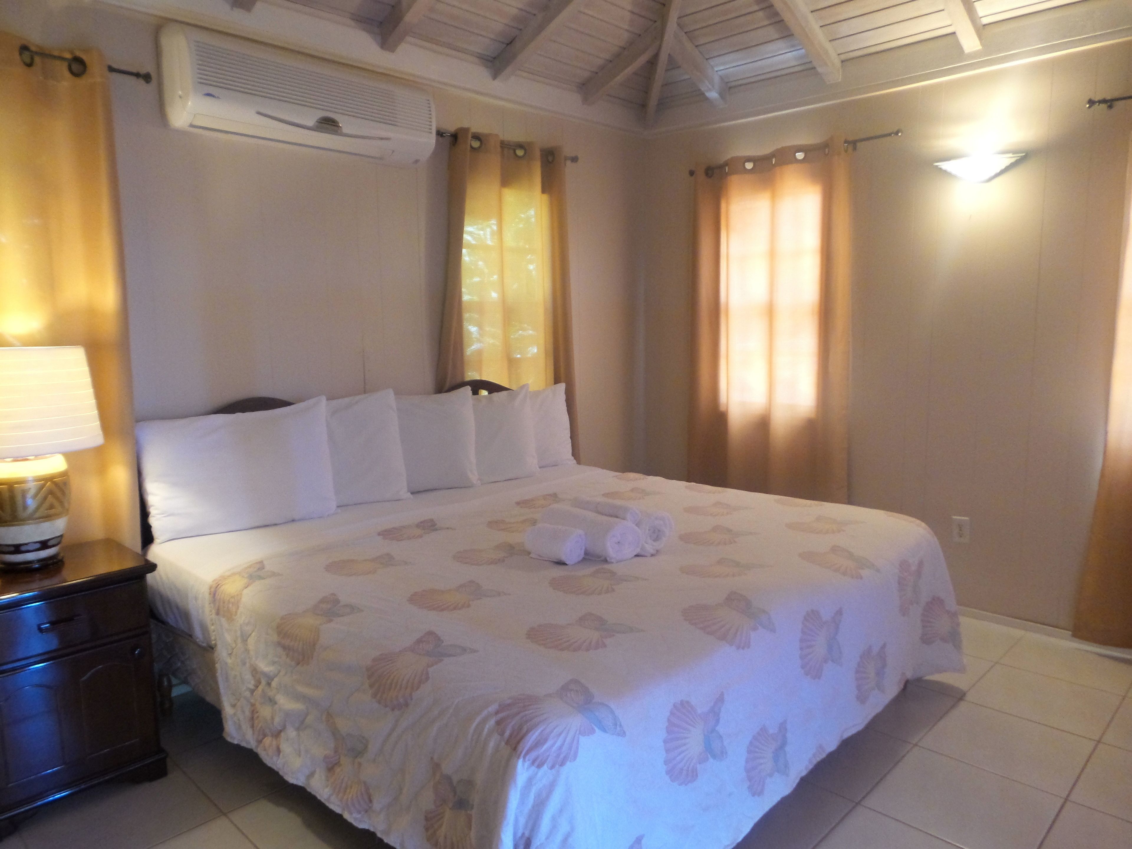 Casa de campo | Muebles diferentes, wifi gratis y ropa de cama 