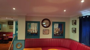 Desayuno inglés (EUR 9 por persona)
