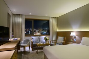 Luxe beddengoed, een gratis minibar, een kluis op de kamer