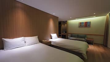 Premier Twin Room | Premium bedding, free minibar, in-room safe, individually furnished