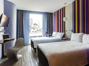 Desk, soundproofing, free WiFi, bed sheets - ibis Styles Mexico Reforma (Mexico City)