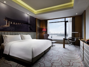 1 bedroom, minibar, in-room safe, desk