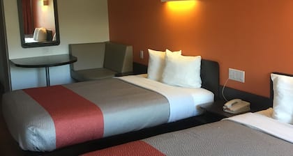 Motel 6 Bremerton, WA