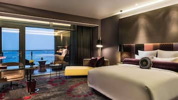 1 bedroom, minibar, in-room safe, desk