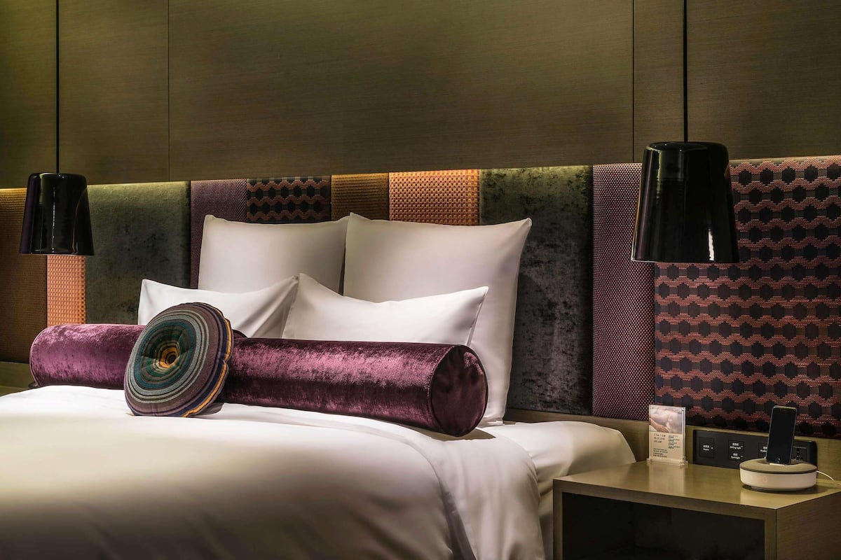 Deluxe Room, 1 King Bed